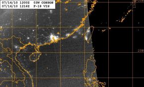 卫星拍摄的康森侵袭南海时期华南地区城市灯光