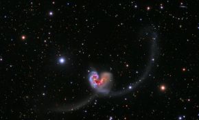 南天系列之三十二：NGC4038与NGC4039 心连心之邂逅
