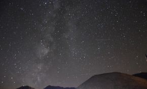 星空秋色何处寻？就在Mono那附近