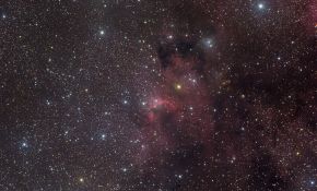 SH2-155 洞窟星雲