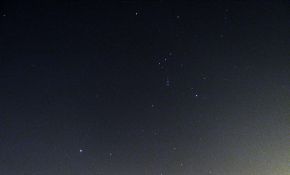 闲的无聊拍张星野光害严重，明天回老家再试试，呵呵