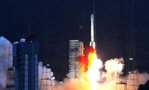 “中星6B”通信卫星发射成功（新华内部大图）　