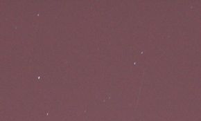 再次拍到不明物体从8P彗星旁边经过，究竟是什么？