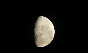 秋虎夜~微微凉~院坝中~打月亮~