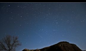 月光下的双流星